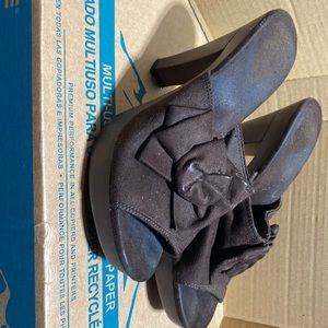 Fioni size 7 1/2 brown